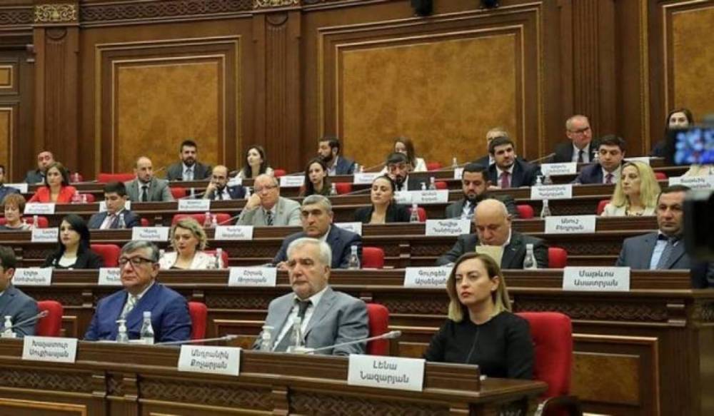 Անկուսակցականները չեն շտապում․ «Հրապարակ»