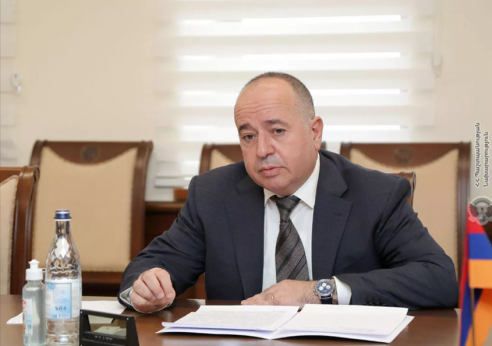 Որոշում է կայացվել ՀՀ ԶՈՒ նախկին ԳՇ պետի առաջին տեղակալ Արշակ Կարապետյանի նկատմամբ իշխանությունը չարաշահելու դեպքի առթիվ հեռակա վարույթ իրականացնել