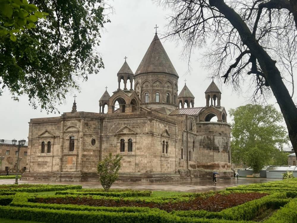 Մայր Աթոռ Սուրբ Էջմիածնում եպիսկոպոսաց ժողով է հրավիրվել