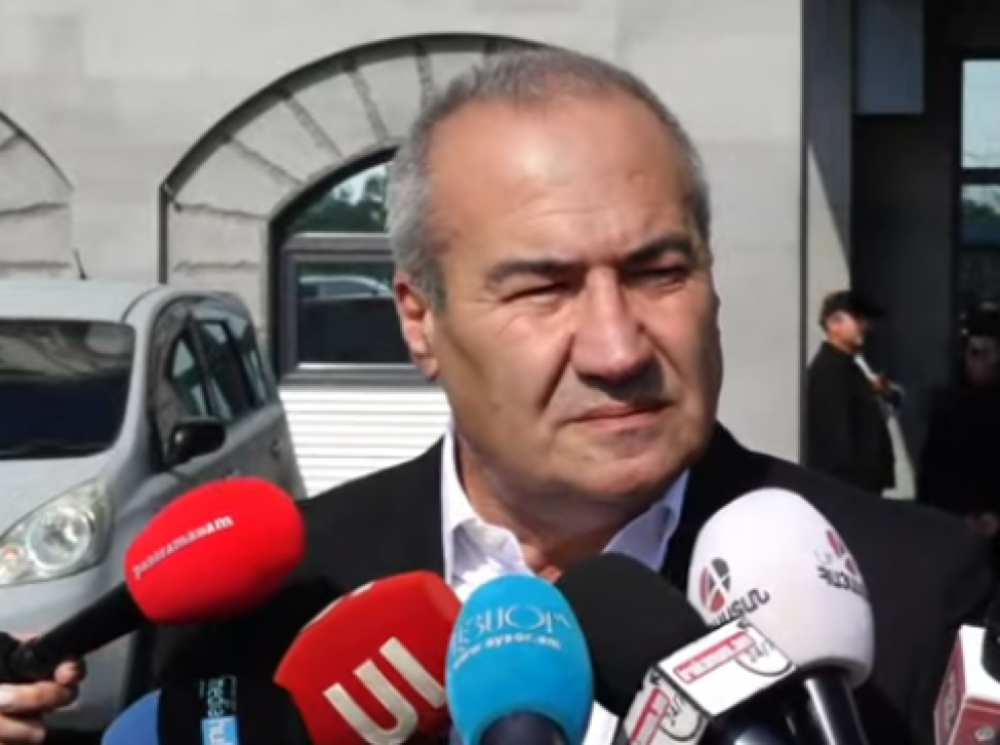 Իրավական համակարգը գտնվում է մեկ անձի ձեռքում, ինչ ուզում՝ անում է. Խաչիկ Մանուկյան