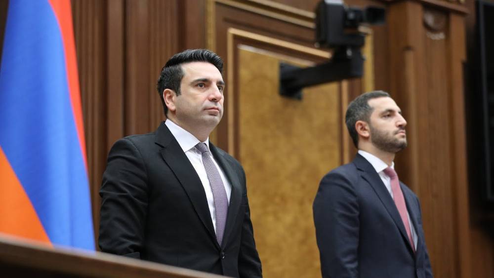 ԱԺ նիստերի դահլիճում թեժ է. ի՞նչ հարցեր են օրակարգում․ՈՒՂԻՂ