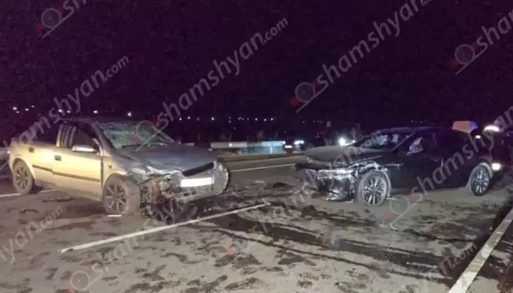 Նոր Խաչակապ բնակավայրում բախվել են «Mazda»-ն և «Opel»-ը․ կա 5 վիրավոր