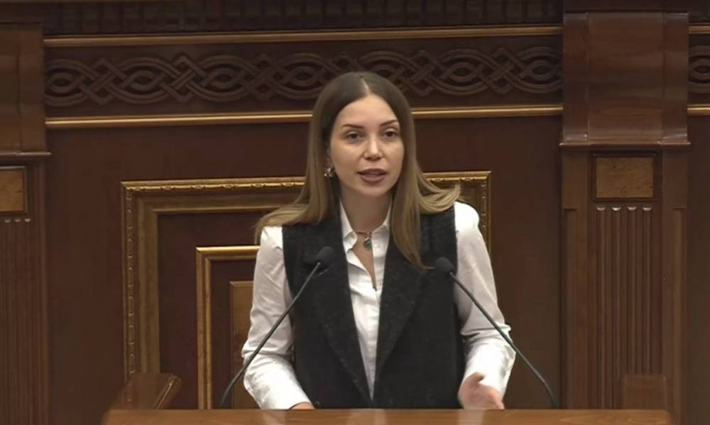 Ամեն բան անելու եմ, որ Արցախը կործանածների նավը խորտակվի. Աննա Գրիգորյանի պատասխանն՝ Ալեն Սիմոնյանին