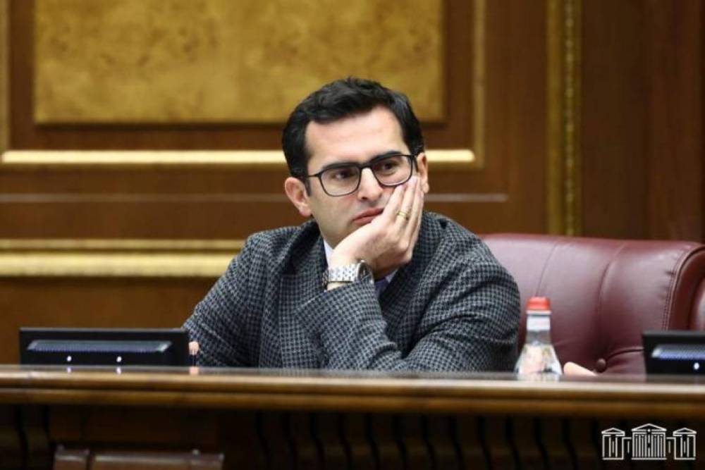 Հակոբ Արշակյանը չի շտապում․ «Հրապարակ»