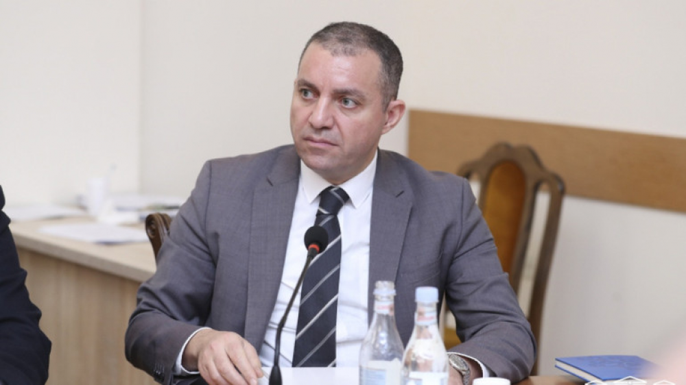 9 ձերբակալված կա այն քրեական գործով, որում ներգրավված է Էկոնոմիկայի նախկին նախարար Վահան Քերոբյանը․ նրանց կալանավորելու միջնորդություն է ներկայացվել․ ՔԿ