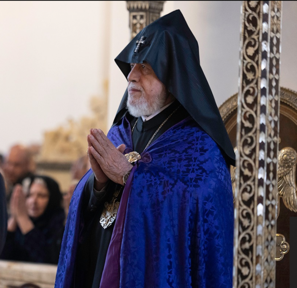 «132-րդ Հայրապետը կանգնած է անսասան». Տեր Ասողիկ