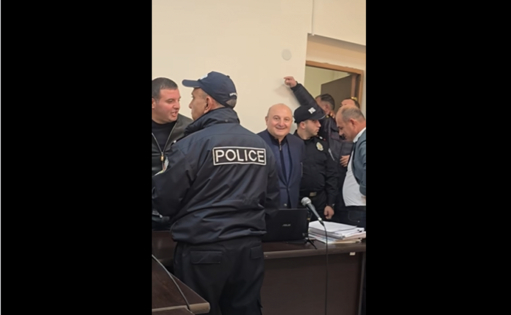 «Անպայման հետևիցս պիտի գայի՞ր, ա՛յ տղա», «Չեմ եկել, բերել են». Վարդան և Սպարտակ Ղուկասյանները դատարանում են