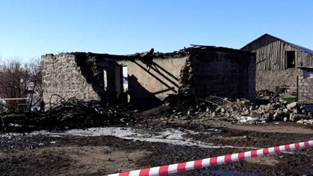 Ազատ գյուղի զինվորական կացարանում հրդեհը բենզինից է առաջացե՞լ