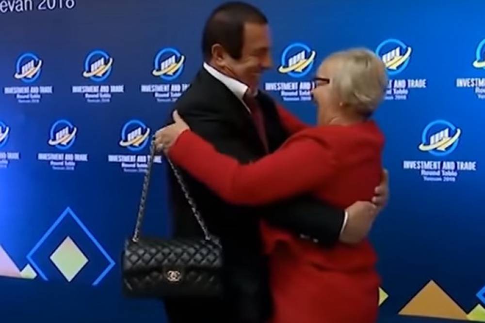 No comment. Օրվա գրկախառնությունը՝ Ծառուկյանից