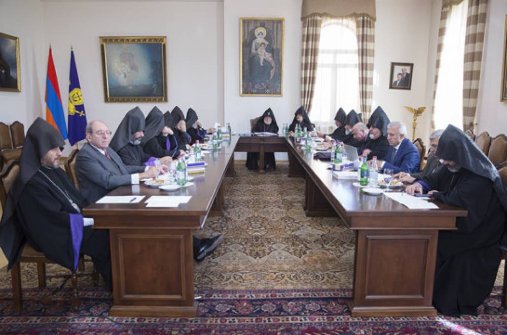 Մայր Աթոռ Ս. Էջմիածնում սկսվել է Գերագույն հոգևոր խորհրդի ժողովը