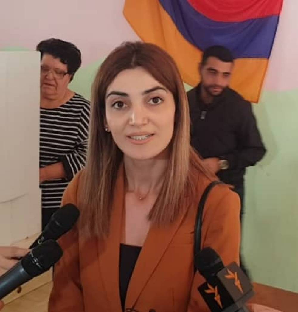 Էջմիածնում հակահեղափոխականներ չկան, այստեղ անձերի պայքար է.Դիանա Գասպարյան (լուսանկարներ,տեսանյութ)