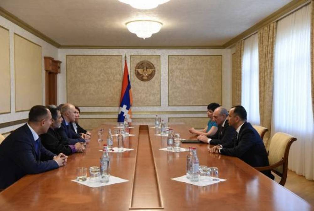 Բակո Սահակյանը խորհրդակցություն է անցկացրել՝ բերքի տոնի միջոցառումների հարցերով