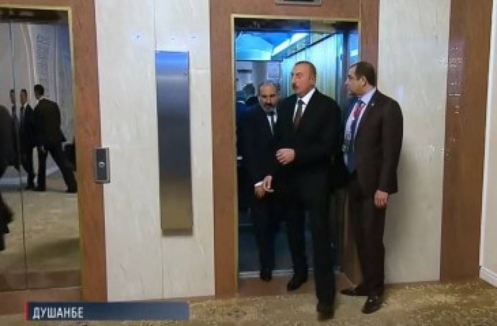 Փաշինյանը և Ալիևը դուրս են գալիս նույն վերելակից. Россия1-ը կադրեր է հրապարակել
