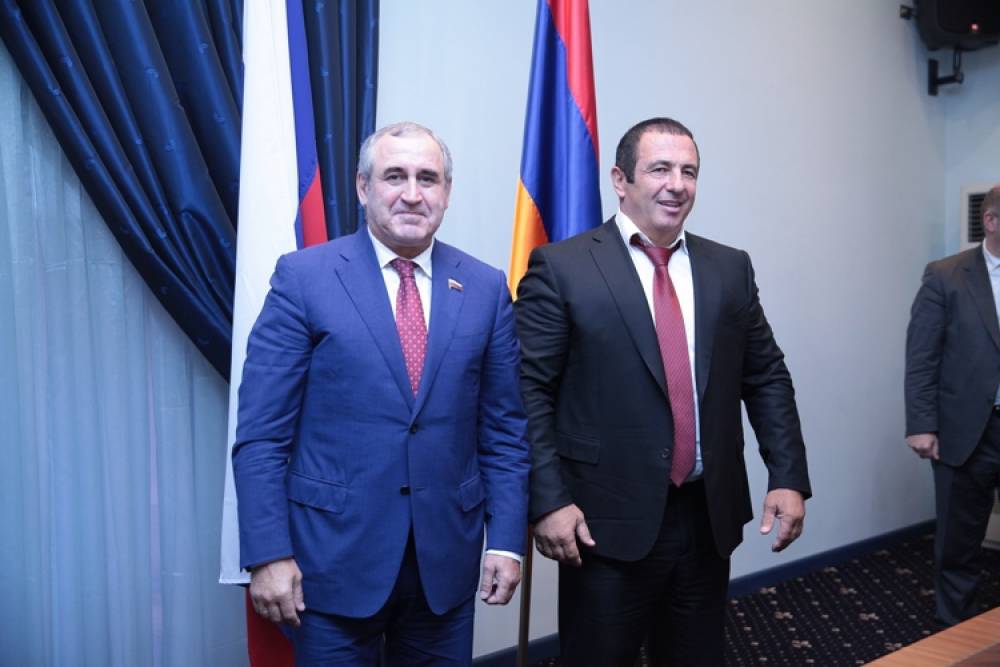 Գագիկ Ծառուկյանը և Սերգեյ Նեվերովն այցելել են Ծիծեռնակաբերդի հուշահամալիր