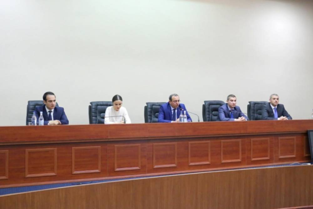Արծվիկ Մինասյանը հրաժեշտ է տվել նախարարության աշխատակիցներին