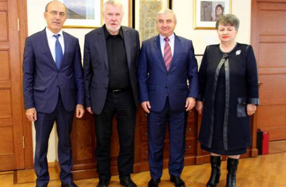 Եվրախորհրդարանի պատգամավոր Յարոմիր Շտետինան հանդիպումներ է ունեցել Արցախի խորհրդարանում