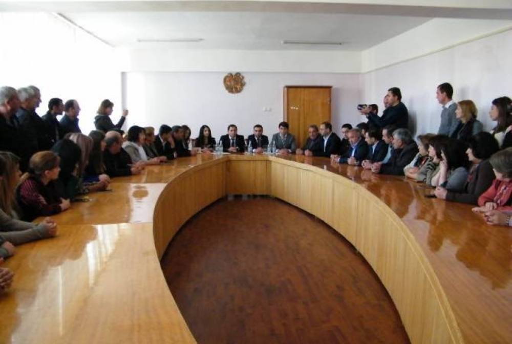 Սուրեն Պապիկյանը ներկայացրել է Հրազդանի նորընտիր քաղաքապետ Սևակ Միքայելյանին