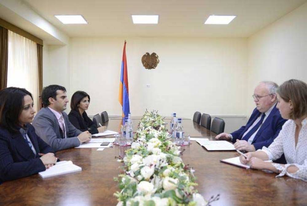 Հակոբ Արշակյանն ընդունել է Հայաստանում Լեհաստանի դեսպանին