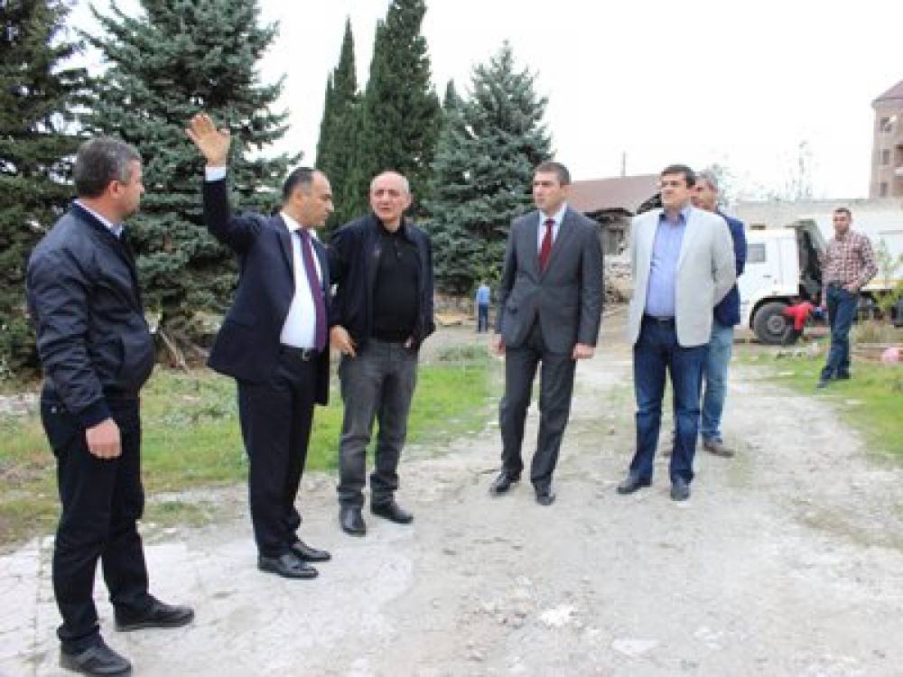 Ստեփանակերտում նոր բնակելի թաղամաս է կառուցվում. Այնտեղ է այցելել Բակո Սահակյանը