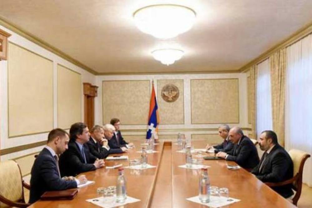 Բակո Սահակյանն ընդունել է ԵԱՀԿ Մինսկի խմբի համանախագահներին եւ ԵԱՀԿ գործող նախագահի անձնական ներկայացուցիչ Անջեյ Կասպշիկին