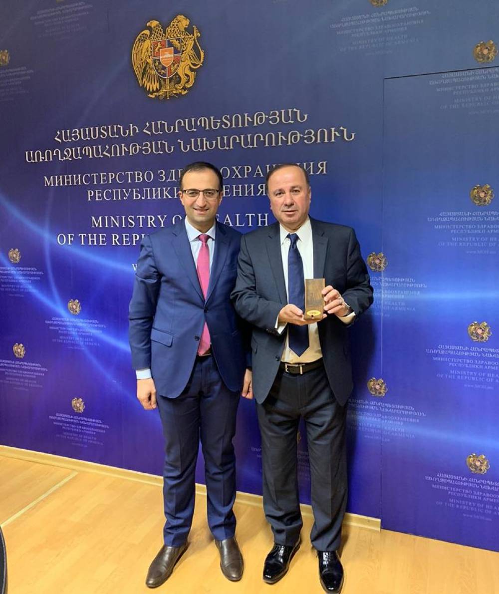 Մայք Սարյանը պարգևատրվել է Առողջապահության նախարարության հուշամեդալով