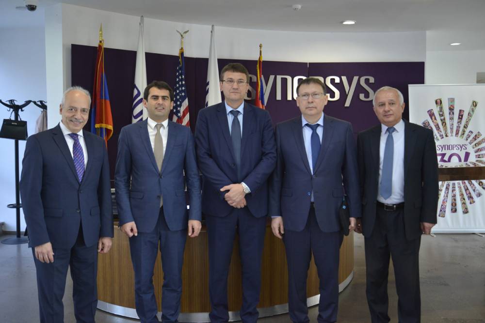 ԵԱՏՄ մասնակից-երկրների նախարարներն այցելել են «Սինոփսիս Արմենիա» ընկերություն և Ինժեներական քաղաք