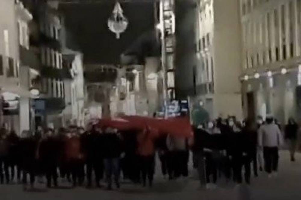 Ֆրանսիայի Դիժոնում թուրքական «Գորշ գայլեր»-ի անդամները դուրս են եկել փողոց և հայերի հանդեպ բռնության կոչեր արել (տեսանյութ)