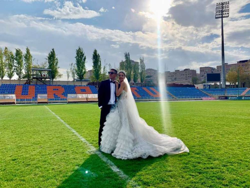 Հայաստանի հավաքականի ֆուտբոլիստ Հակոբ Հակոբյանն ամուսնացել է (լուսանկար)