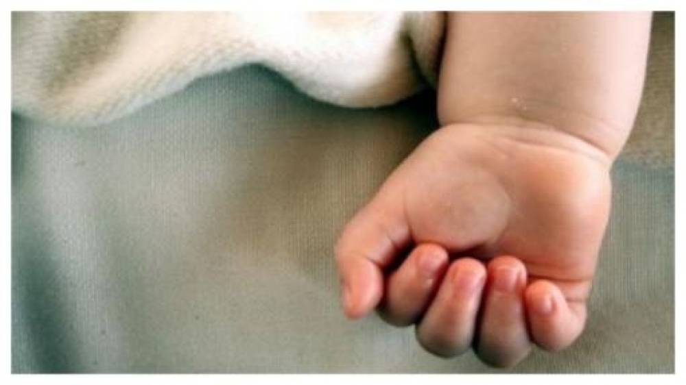 Եռման ջրով լցված թեյնիկն անզգուշաբար ընկել է 1-ամյա երեխայի վրա. փոքրիկը հոսպիտալացվել է