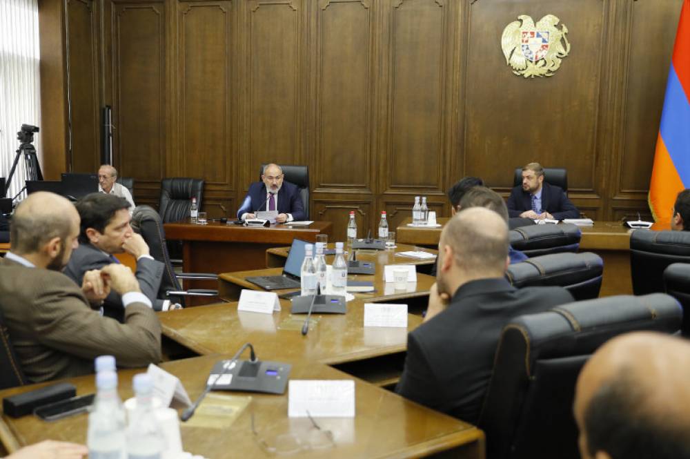 Վարկային ասեղների վրա «պառկած».... «Փաստ»