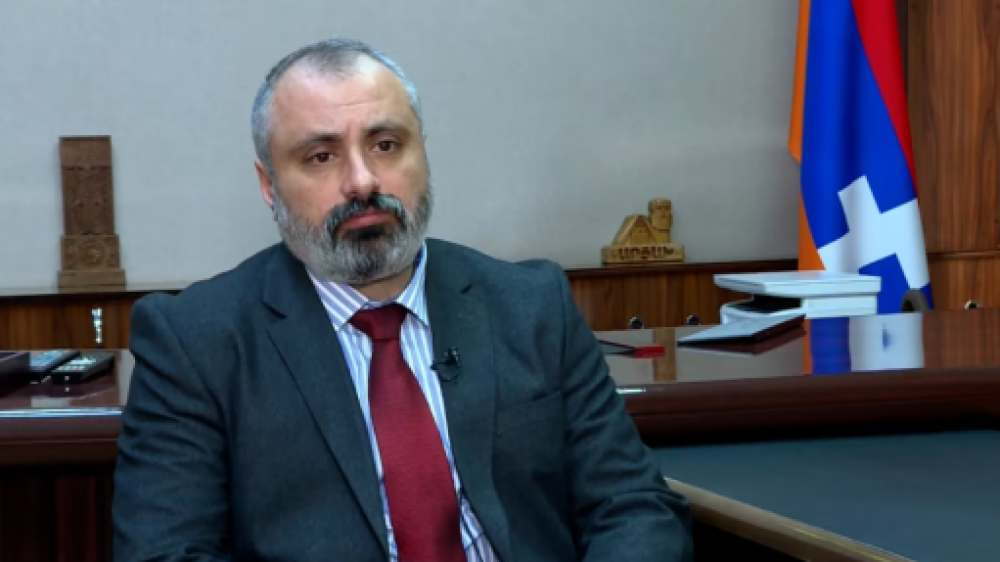 Ինչո՞ւ Դավիթ Բաբայանն ինքնակամ հանձնվեց․ «Իրավունք»