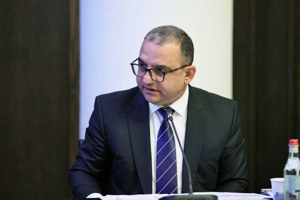 Ի՞նչ հարաբերություններ ունեն Արցախի եւ Հայաստանի իշխանավորները․ «Հրապարակ»