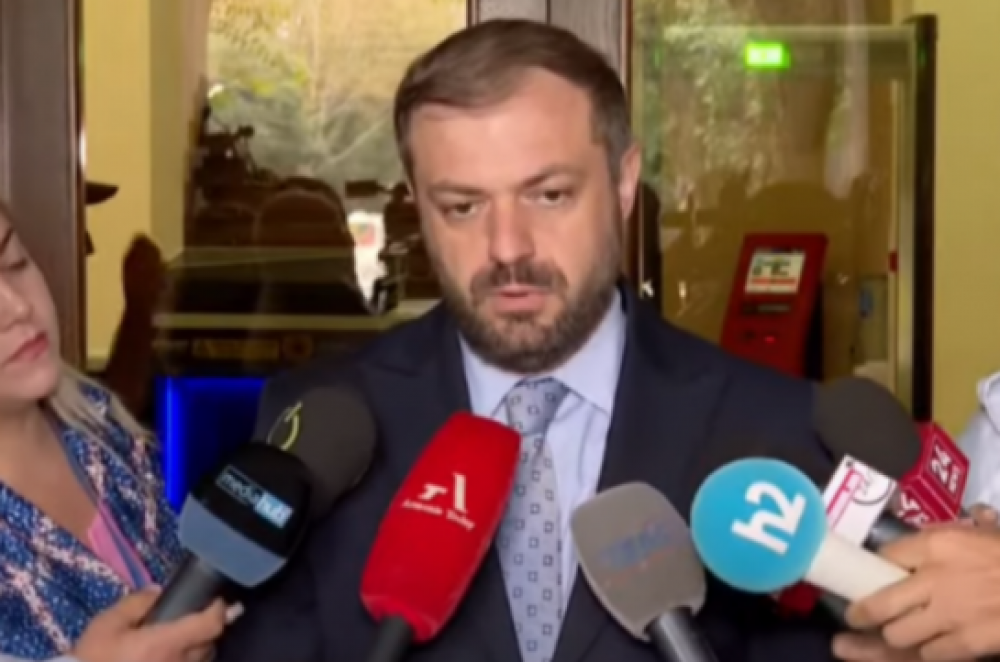 Նաև դպրոցական դասագրքերի մակարդակով սխալ քաղաքականություն է տարվել. Պապոյանը համաձայն է՝ ցեղասպանության հարցն առաջնահերթություն չէ