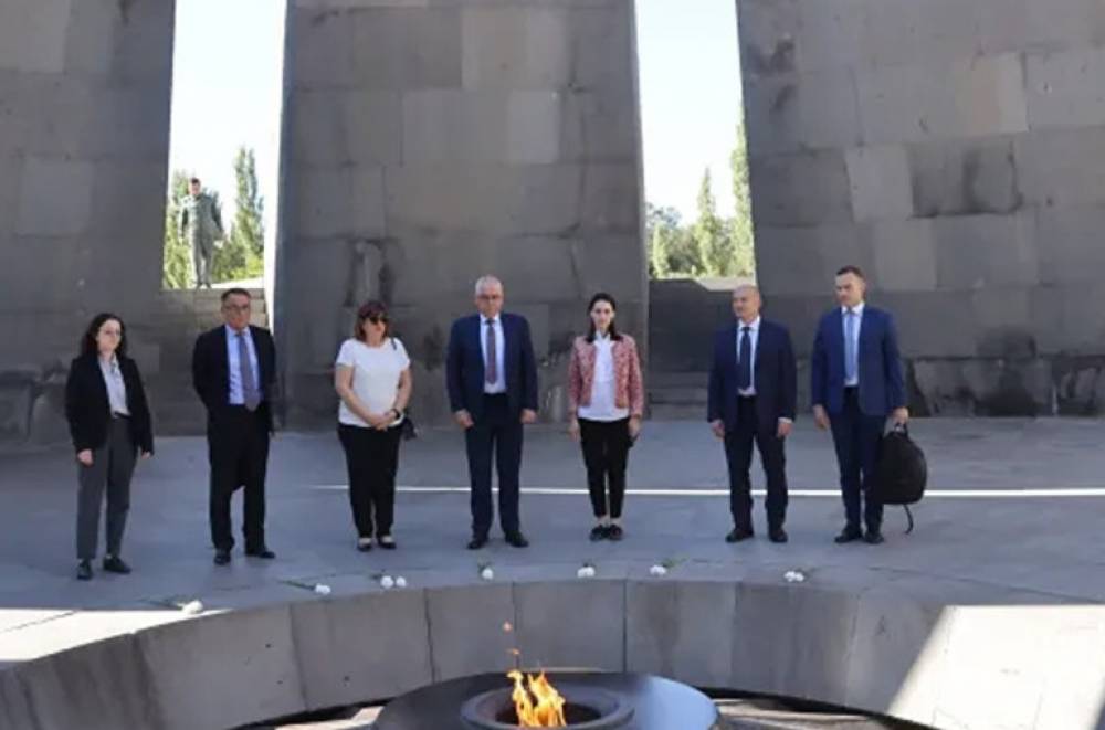 ՆԱՏՕ-ի միջազգային ռազմական շտաբի պետն այցելել է Ծիծեռնակաբերդ