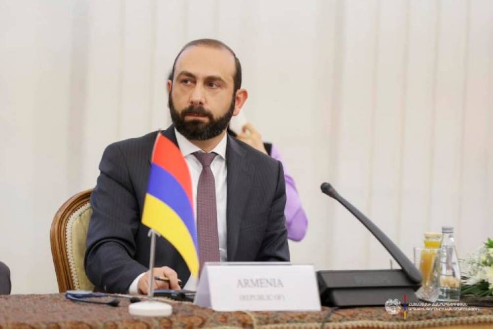 Զանգեզուրի, թե Միջին միջանցք․ «Հրապարակ»