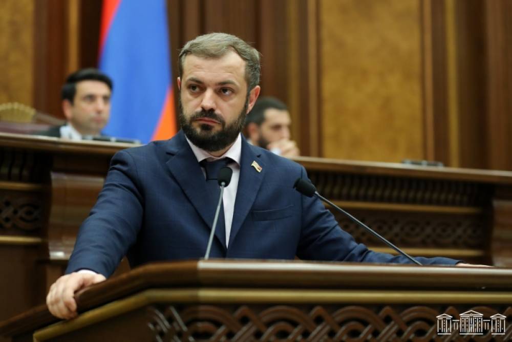 Երեկ Ալեն Սիմոնյանի աշխատասենյակում ՔՊ վարչության նիստ տեղի չի ունեցել. Պապոյան