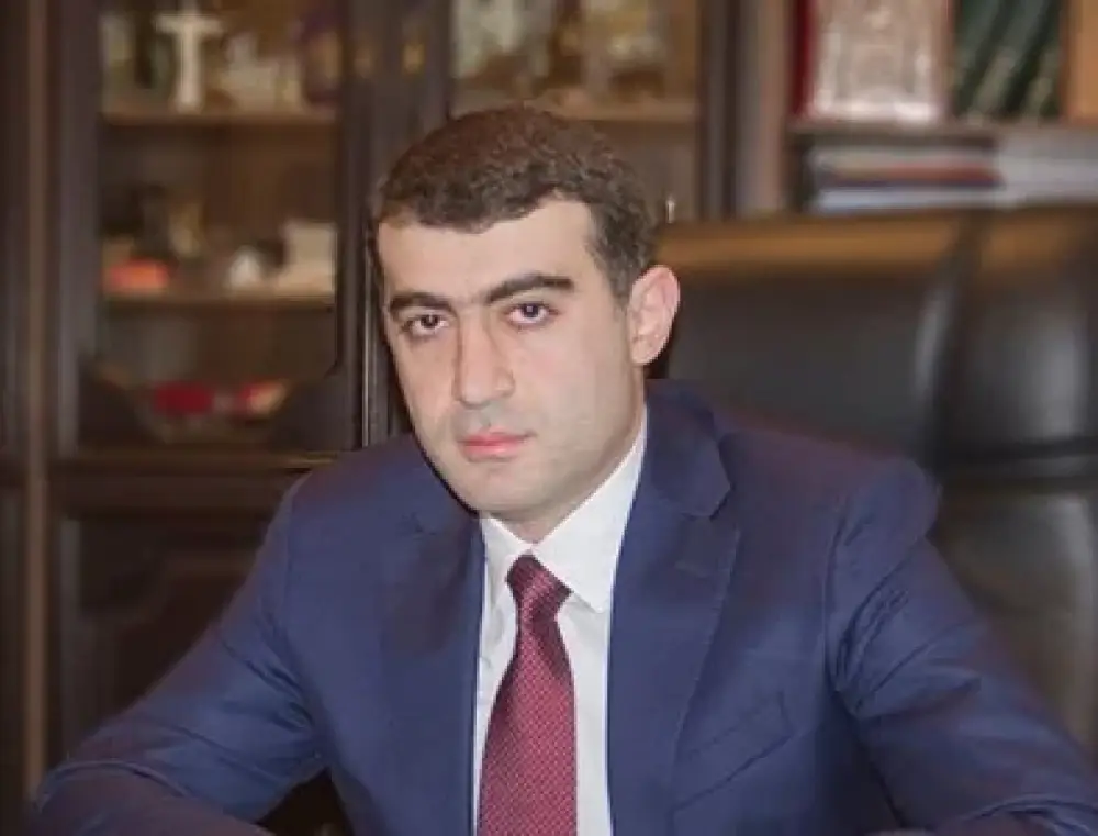 Գյումրու նախկին քաղաքապետ Սամվել Բալասանյանի որդու նկատմամբ կիրառվել է գրավ և տնային կալանք