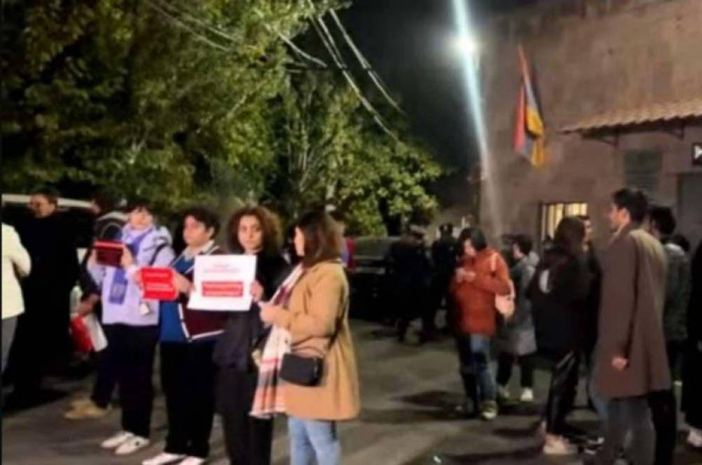 Սրբшզш ն Պայքարի աջակիցները բողոքի ակցիա են իրականացնում՝ ի աջակցություն ձերբակալված 9 քաղաքացու
