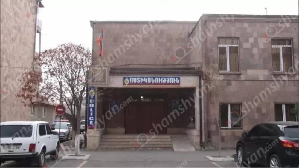 44-ամյա տղամարդը ոտնձգություն է կատարել նախկին կնոջ նկատմամբ, տնից գողացել երեխաների գումարը