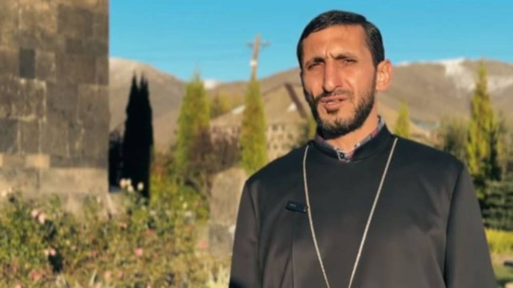 Քաղաքացիները մեծամասամբ հրաժարվում են կարգալույծ քահանայի ծառայություններից. Տեր Սարգիս