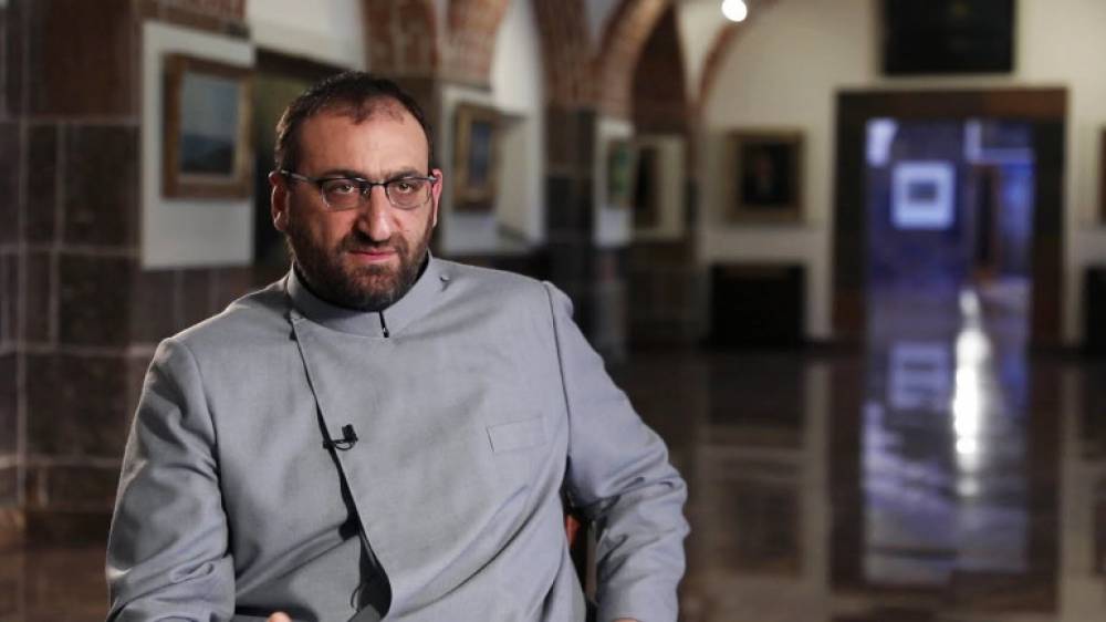 Որքան էլ տհաճ է Արշակ Սրբազանի արարքը, այն հանցավոր չէ, չի առաջացնի այն բացասական հետևանքը, որն առաջացրեց այդ տեսանյութի բովանդակությունը. Դավիթ Թումասյան