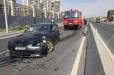 Կասկադյորական ավտովթար՝ Երևանում. «BMW»-ն կոտրել է 2 էլեկտրասյուներն ու հայտնվել ճանապարհի մեջտեղում
