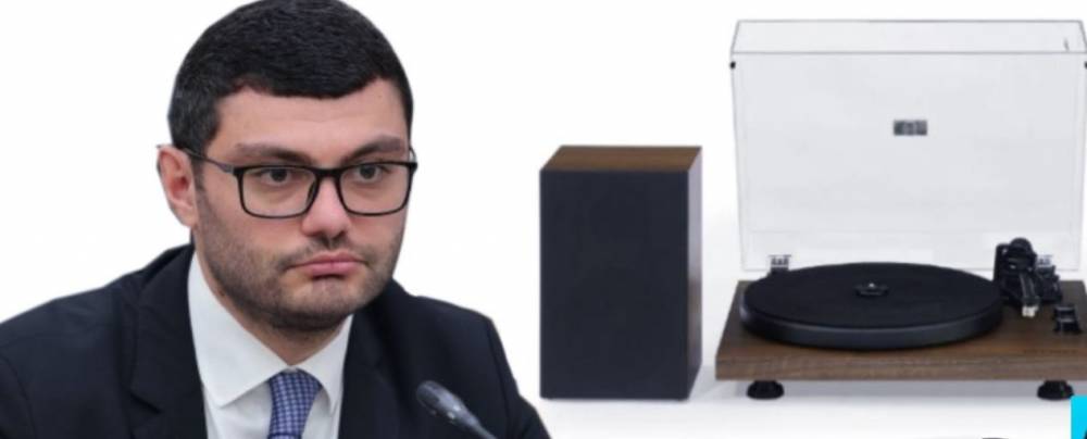 Մուկն ու «Ձուկը» միախառնվել են. ԱԺ-ն նվագարկիչ ու սկավառակ է գնել պետբյուջեի հաշվին. «Ժողովուրդ»