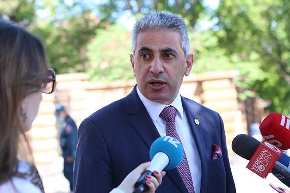 Քաղծառայողներին, անկախ իրենց մասնագիտական գործունեությունից տարել են հանրահավաքներին մասնակցելու. Էդգար Ղազարյան