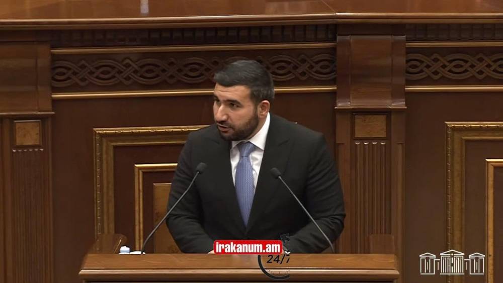 Ձեր կռիվը բեյջի թելի հետ չի, այլ ՀՀ պետականության․ Վահագն Ալեքսանյան