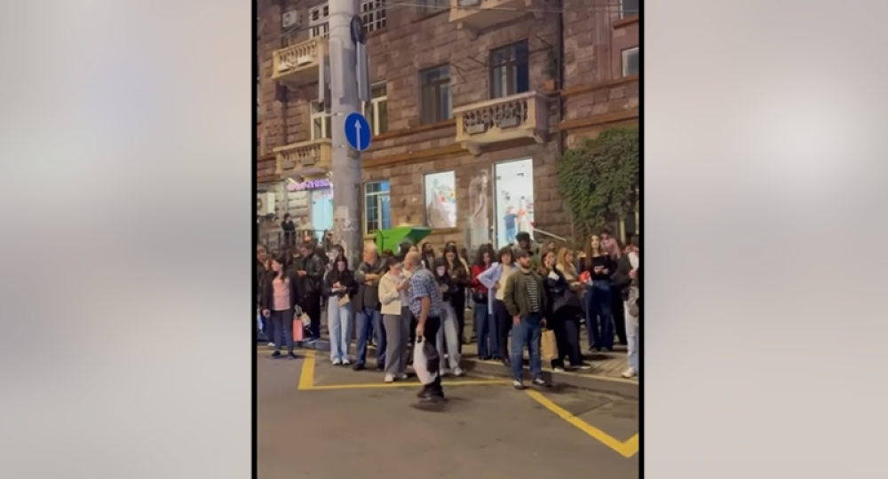 Երևանը տրանսպորտային ճգնաժամի մեջ է․ քաղաքացիները ժամեր են կորցնում խցանումներում․ Դանիելյան