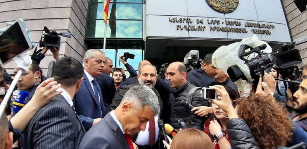 Սահմանադրական կարգի տապալման ընթացքը Հայաստանում. իշխանությունների տարանջատման սկզբունքի յուրացումը. «Փաստ»