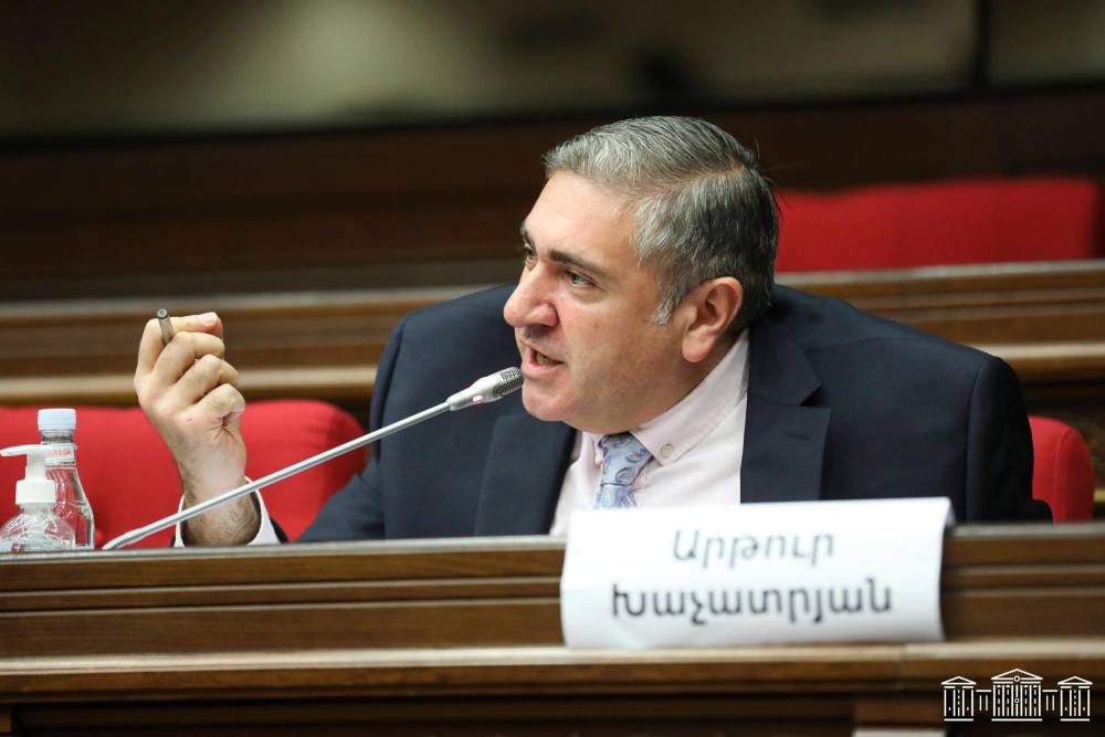 Փաշինյանն ուղղակի հաստատեց՝ ինքը պատրաստվում է Նախիջևանով մի սեպ տալ Ադրբեջանին, որը կխրվի Հայաստանի թիկունքին․ Խաչատրյան
