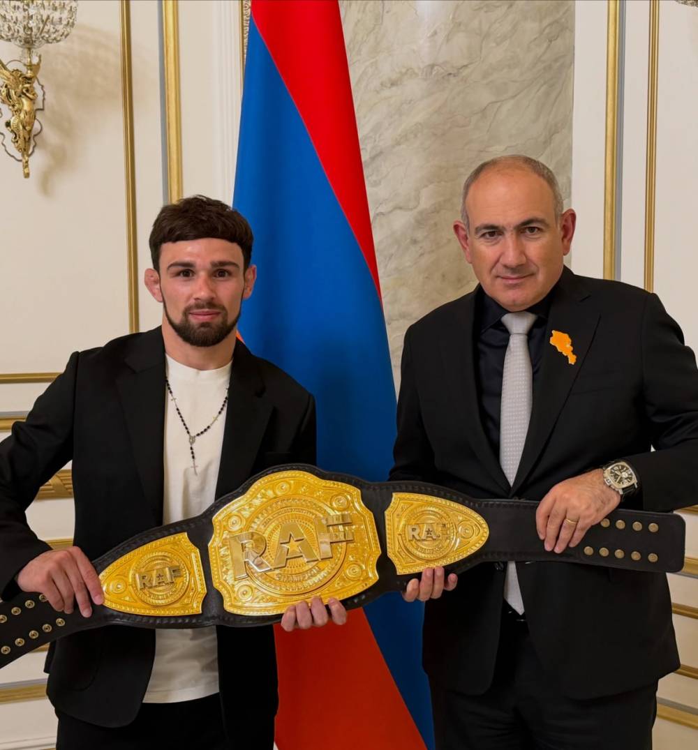 Ինձ համար մեծ պատիվ էր հանդիպել ՀՀ վարչապետին և ներկայացնել նվաճածս RAF-ի չեմպիոնական գոտին. Հարությունյան