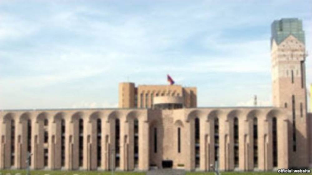 Եվս մեկն ազատվեց աշխատանքից